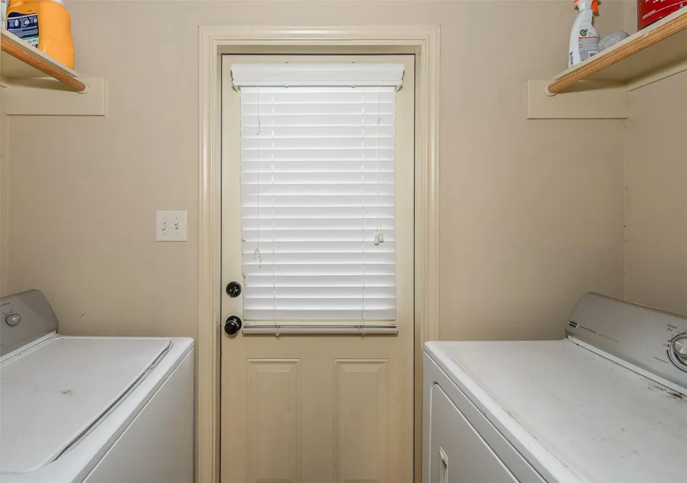 4311 Commando Trail College Station, TX 77845