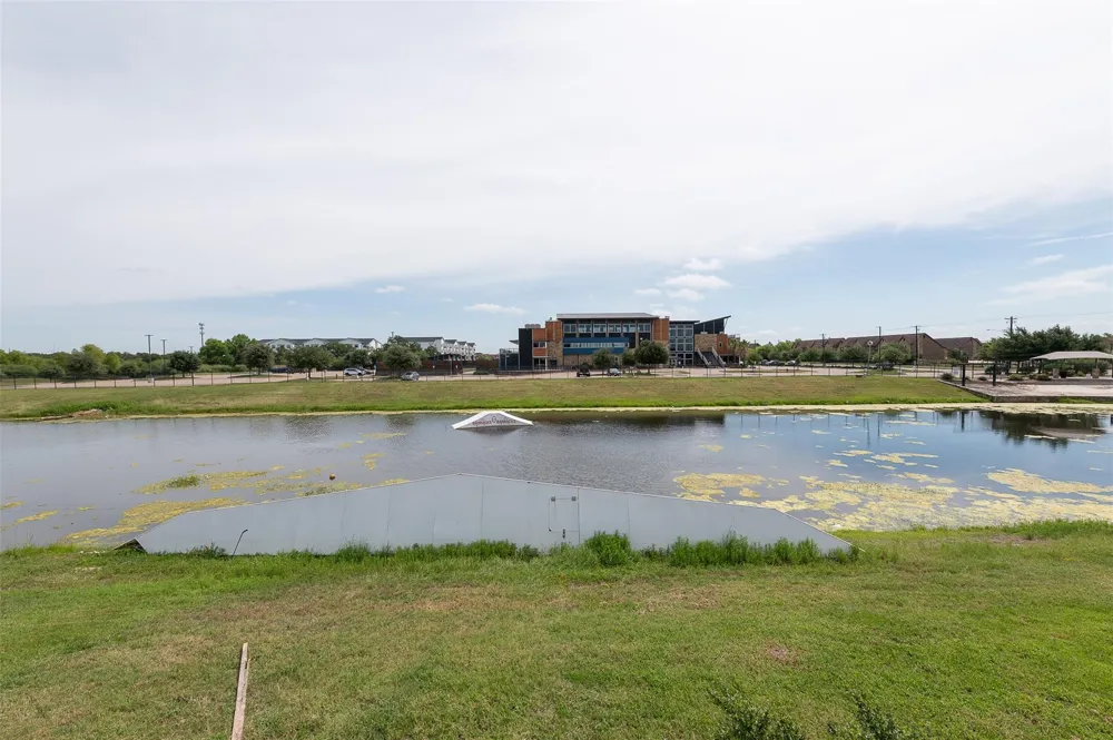 4311 Commando Trail College Station, TX 77845