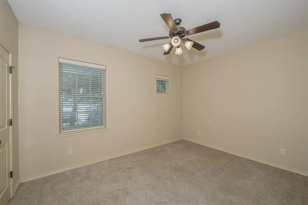 4311 Commando Trail College Station, TX 77845