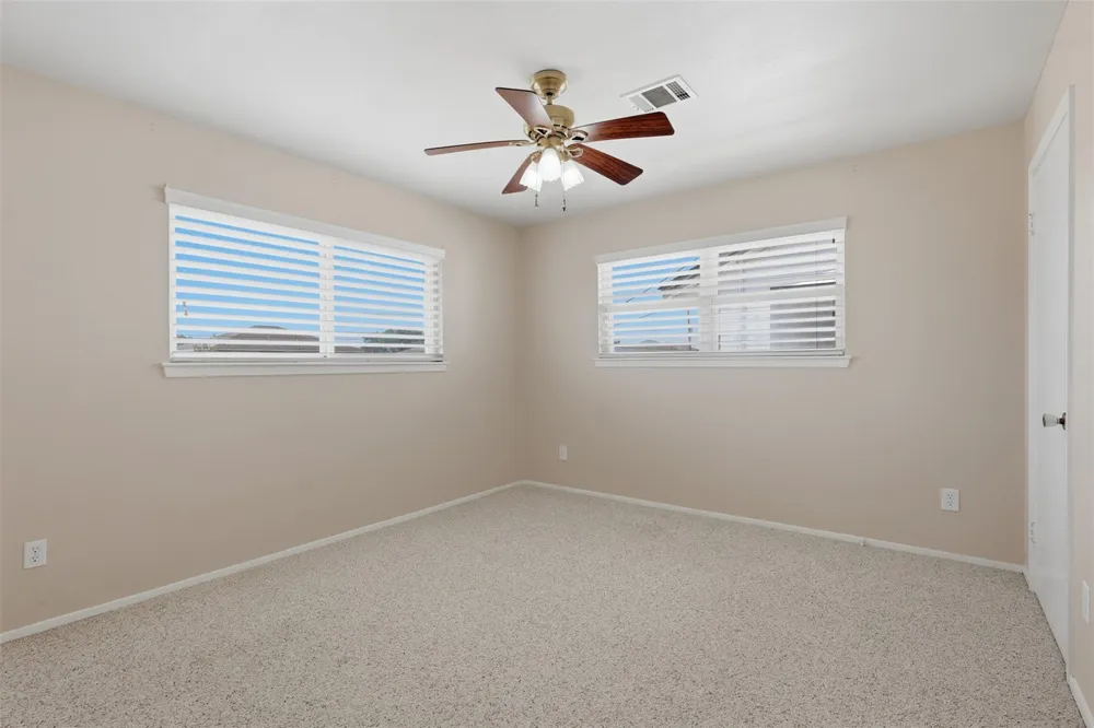 375 Ling Bayou Vista, TX 77563