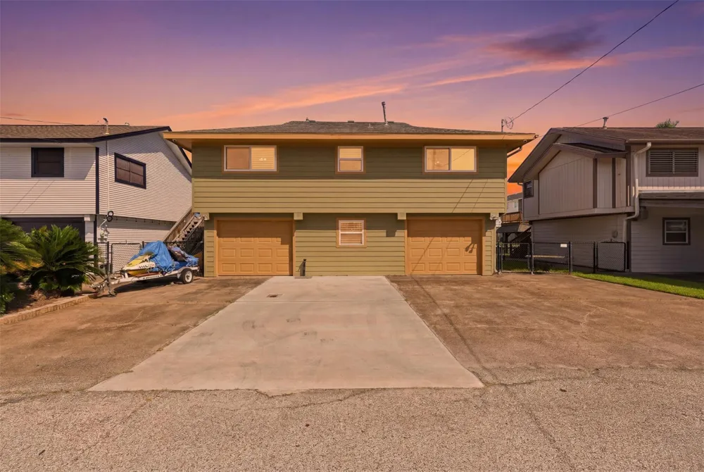 375 Ling Bayou Vista, TX 77563