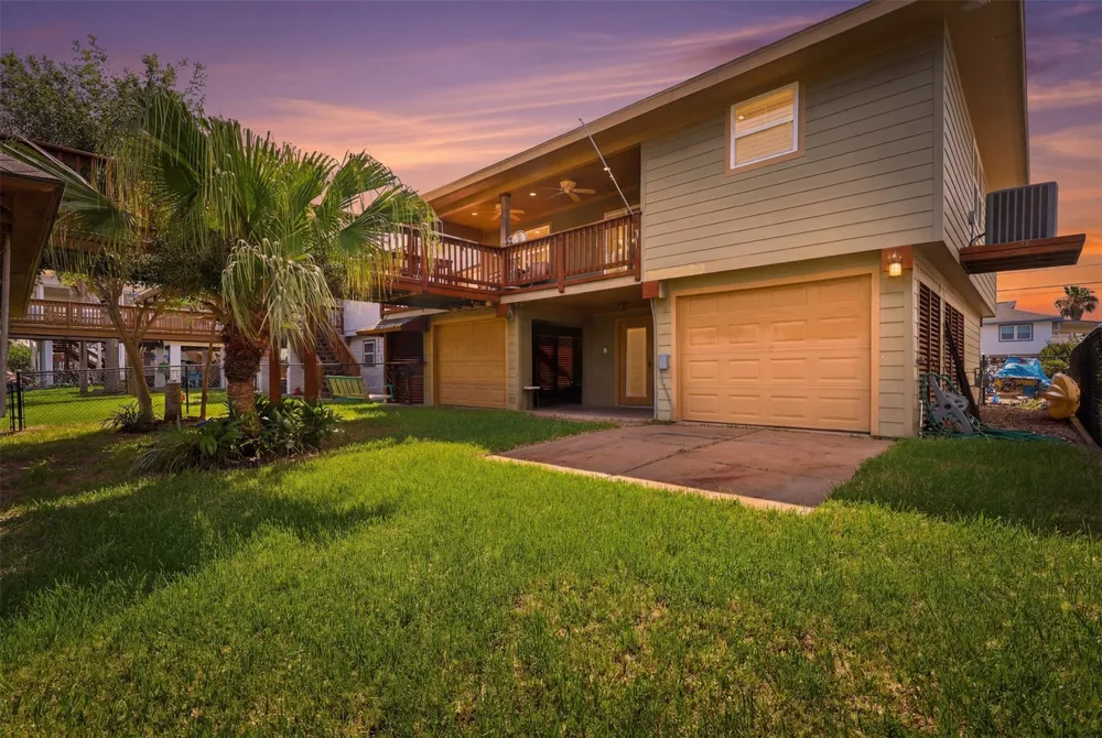 375 Ling Bayou Vista, TX 77563