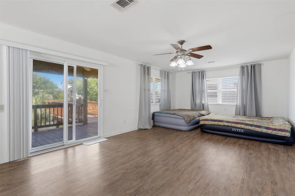 375 Ling Bayou Vista, TX 77563