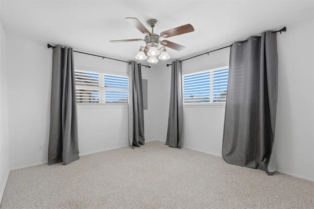375 Ling Bayou Vista, TX 77563
