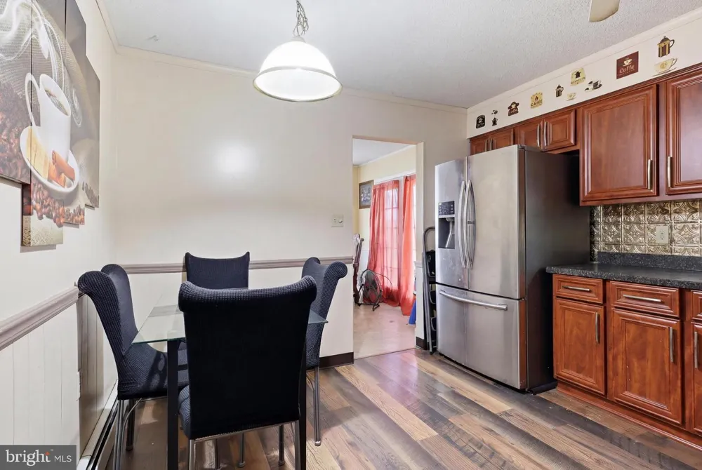 2708 SUNSET LANE York, PA 17408