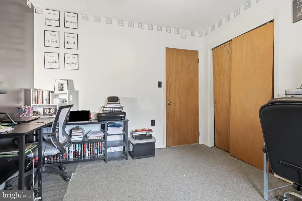 2708 SUNSET LANE York, PA 17408