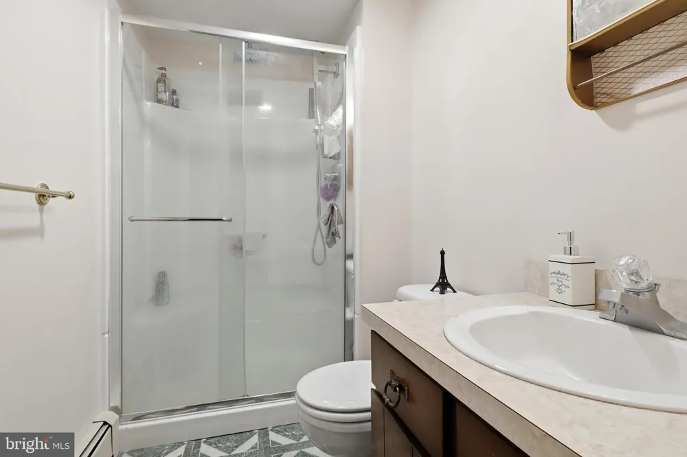 2708 SUNSET LANE York, PA 17408