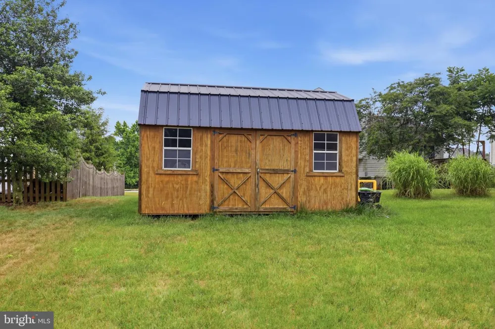 2708 SUNSET LANE York, PA 17408
