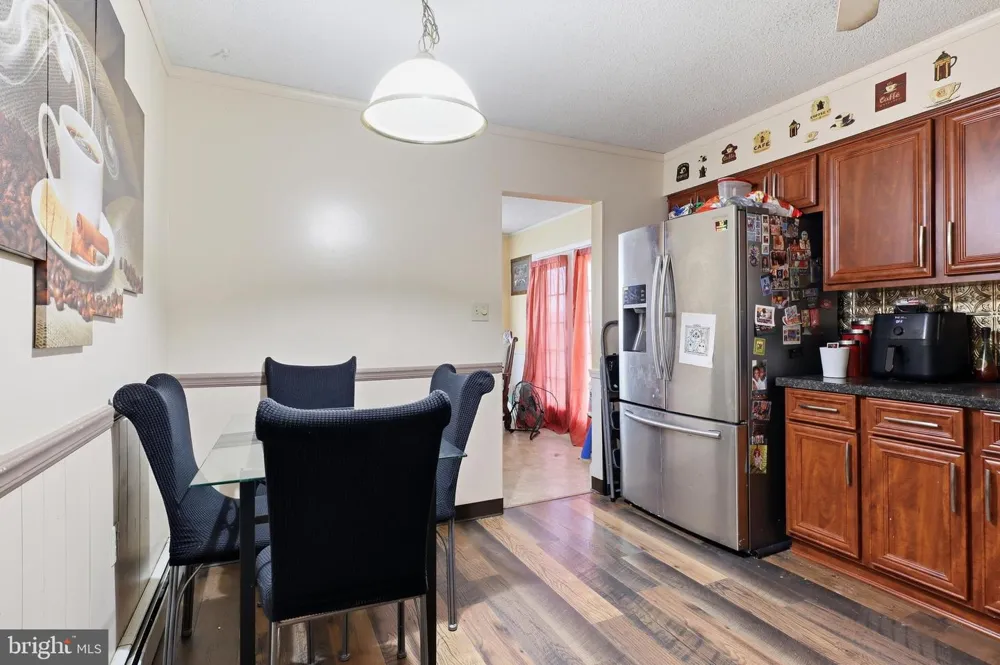 2708 SUNSET LANE York, PA 17408