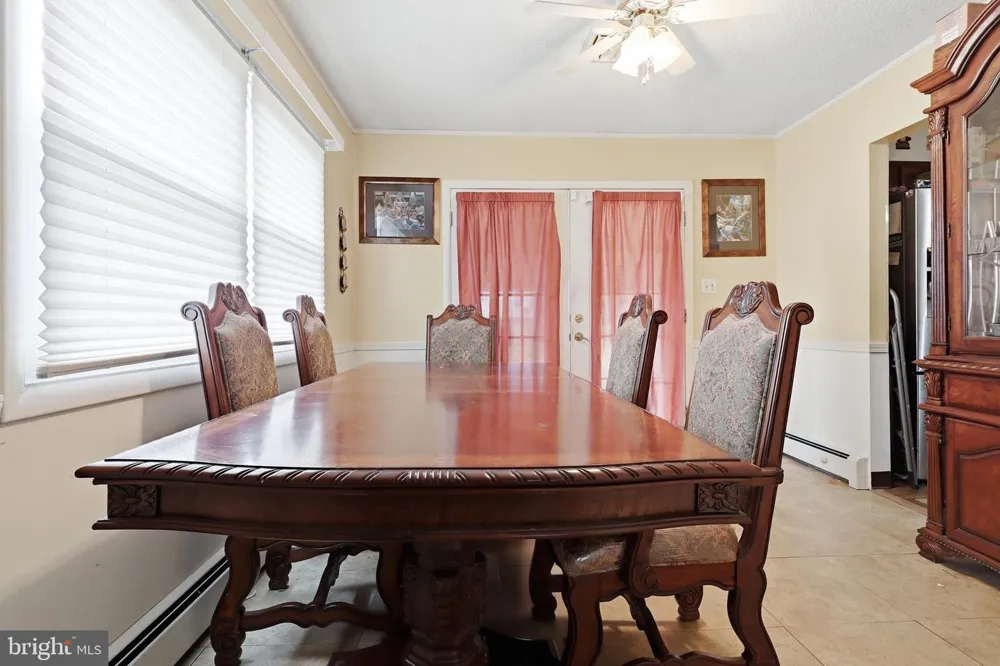 2708 SUNSET LANE York, PA 17408