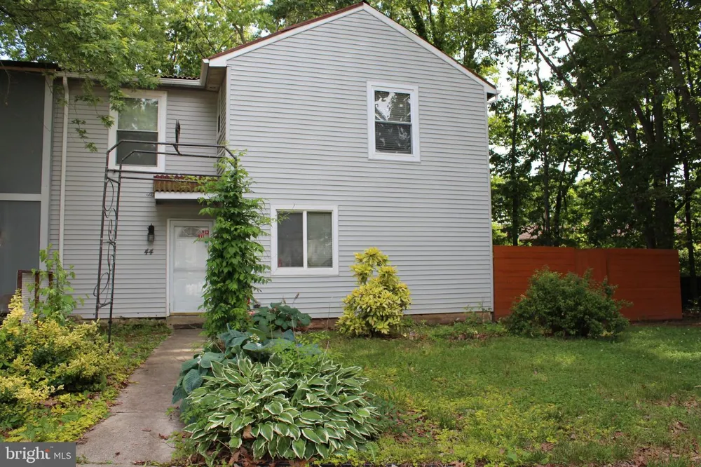 44 EDINSHIRE ROAD Sicklerville, NJ 08081