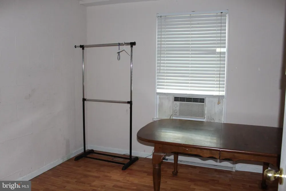 44 EDINSHIRE ROAD Sicklerville, NJ 08081