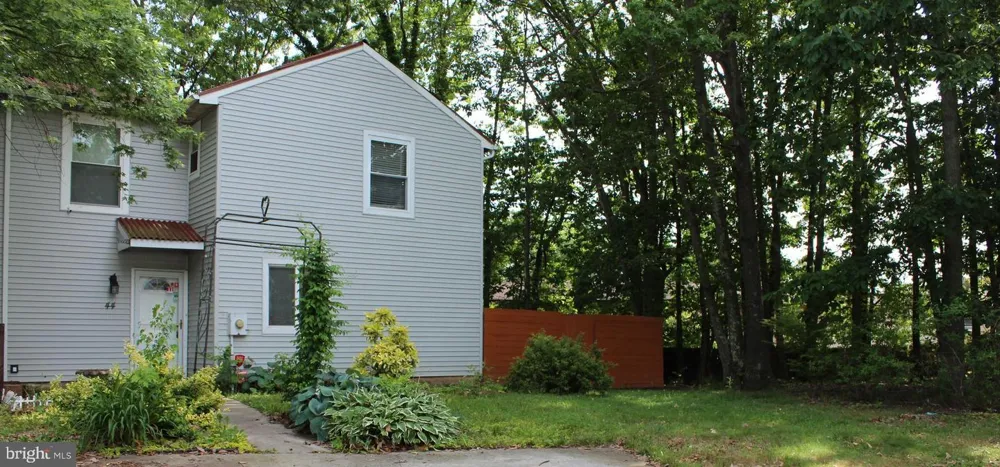 44 EDINSHIRE ROAD Sicklerville, NJ 08081