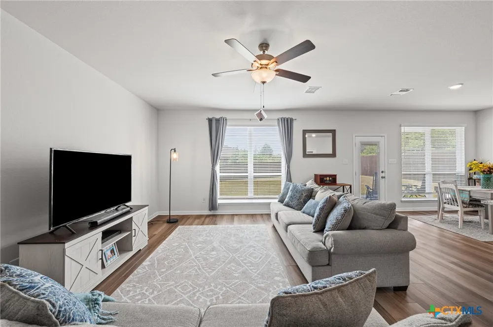 9817 Kensley Rose Drive Killeen, TX 76542
