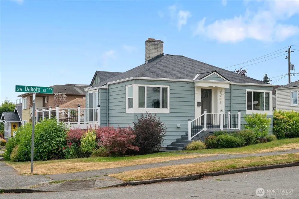 3903 SW Dakota Street Seattle, WA 98116
