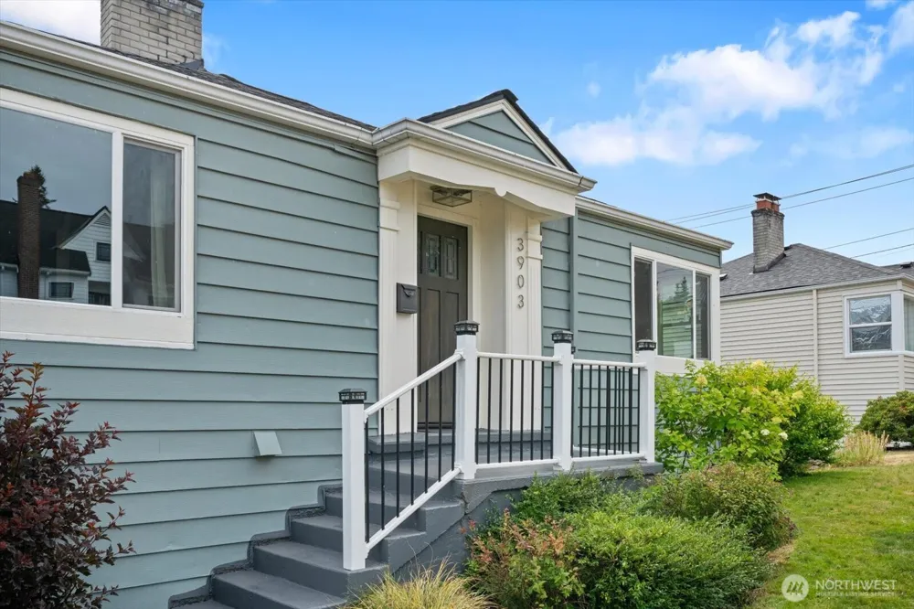 3903 SW Dakota Street Seattle, WA 98116