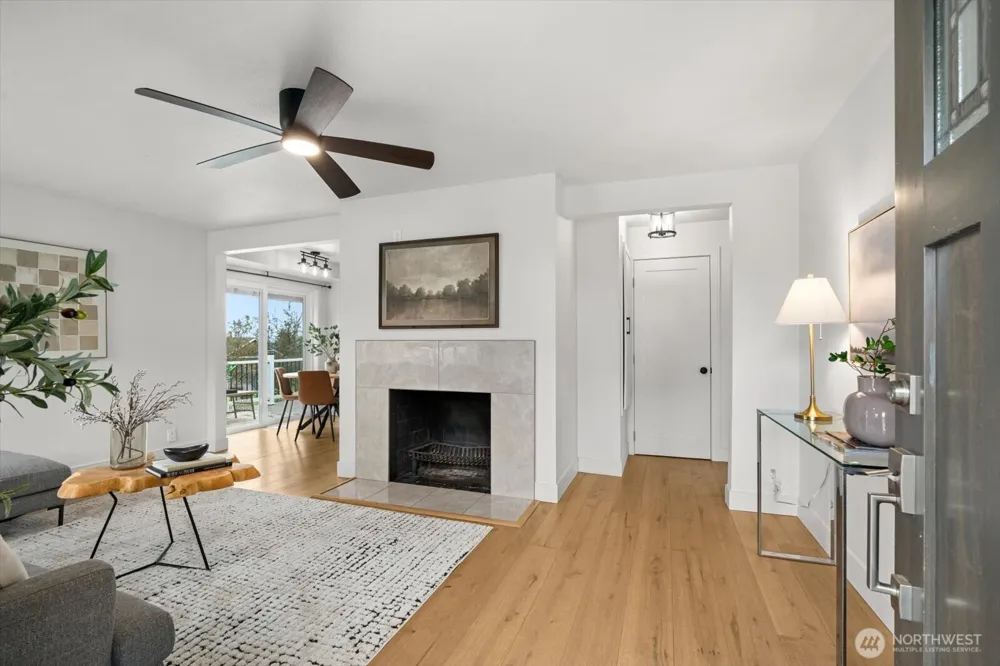 3903 SW Dakota Street Seattle, WA 98116