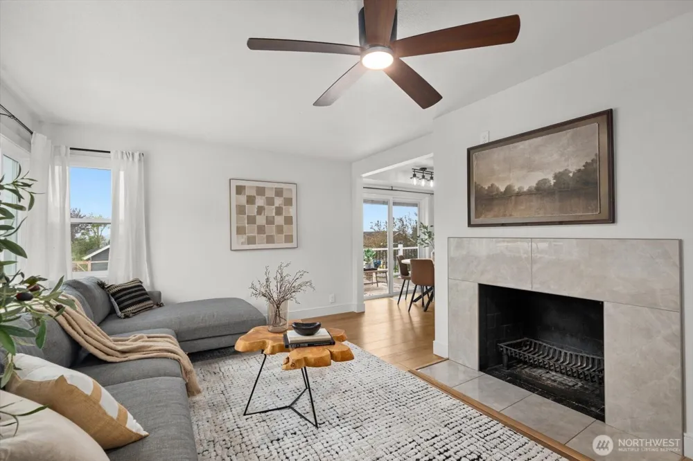 3903 SW Dakota Street Seattle, WA 98116
