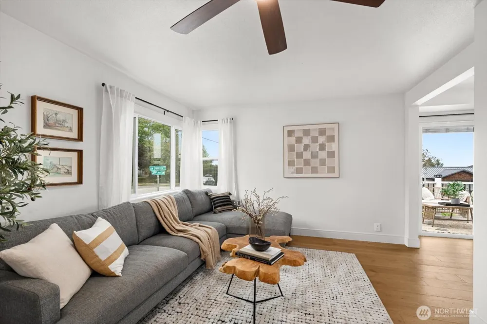 3903 SW Dakota Street Seattle, WA 98116