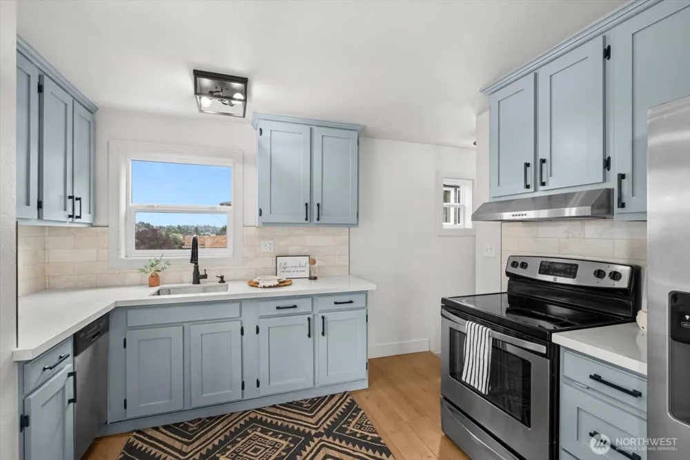 3903 SW Dakota Street Seattle, WA 98116