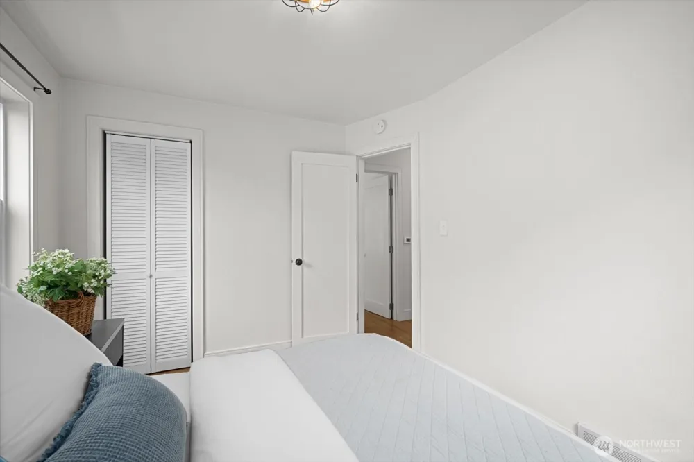 3903 SW Dakota Street Seattle, WA 98116