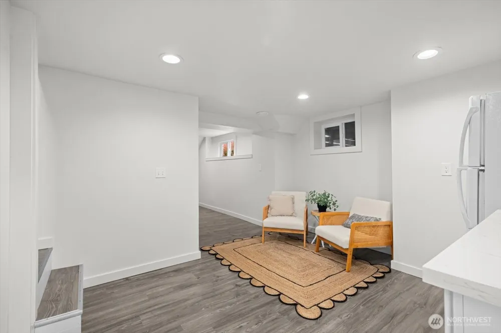 3903 SW Dakota Street Seattle, WA 98116