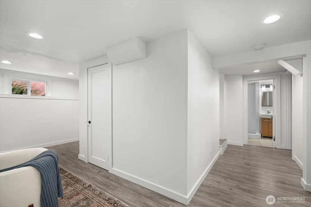 3903 SW Dakota Street Seattle, WA 98116