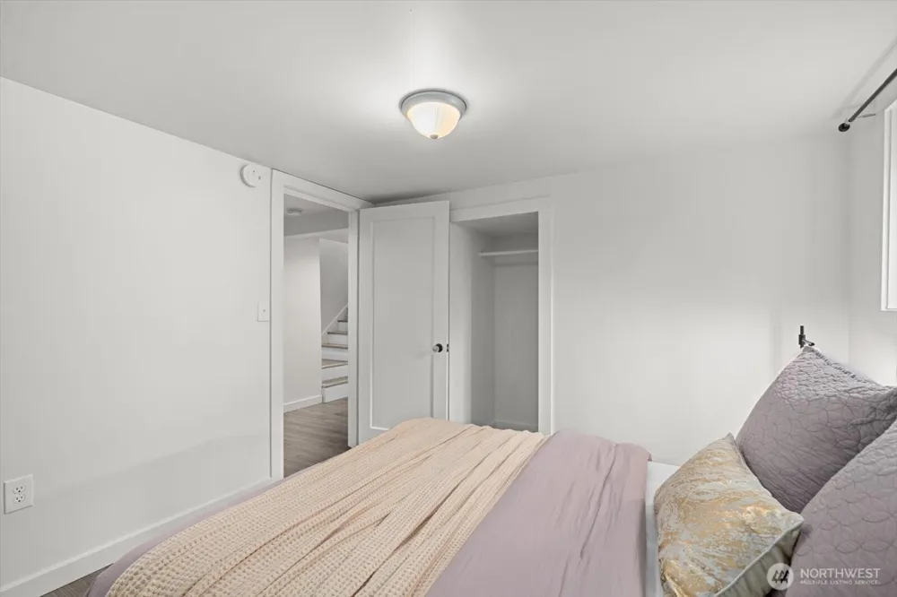 3903 SW Dakota Street Seattle, WA 98116