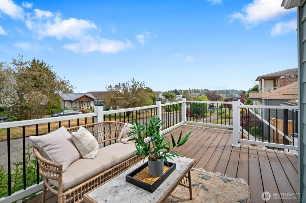 3903 SW Dakota Street Seattle, WA 98116