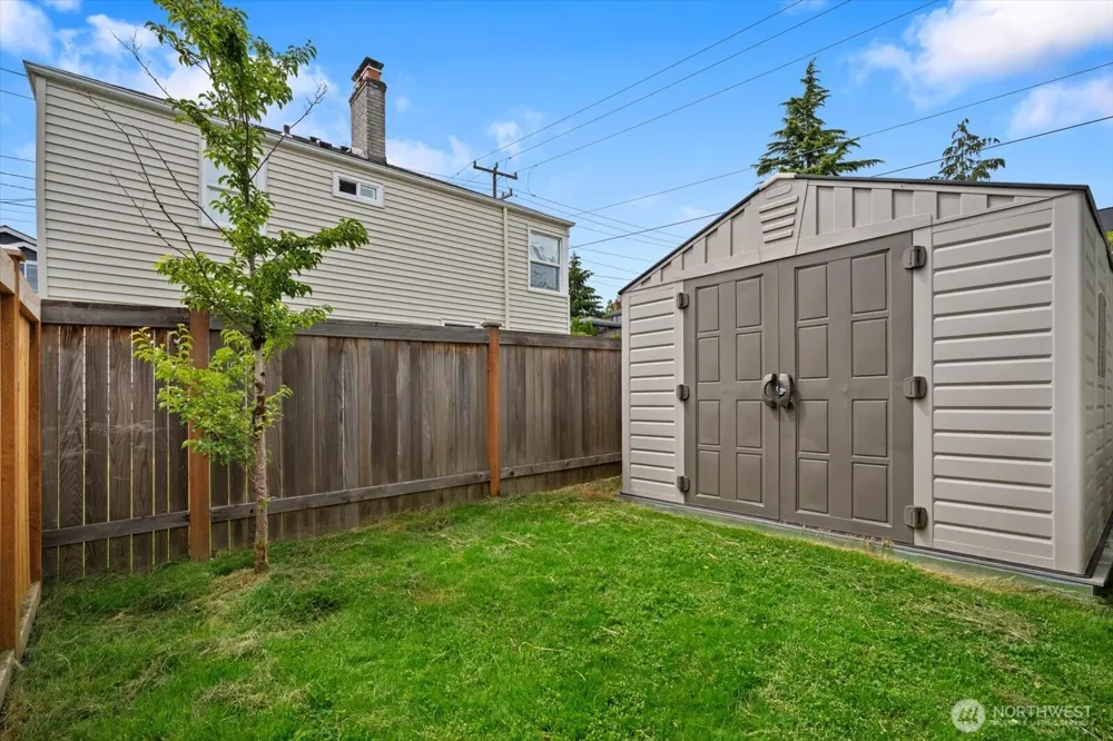 3903 SW Dakota Street Seattle, WA 98116
