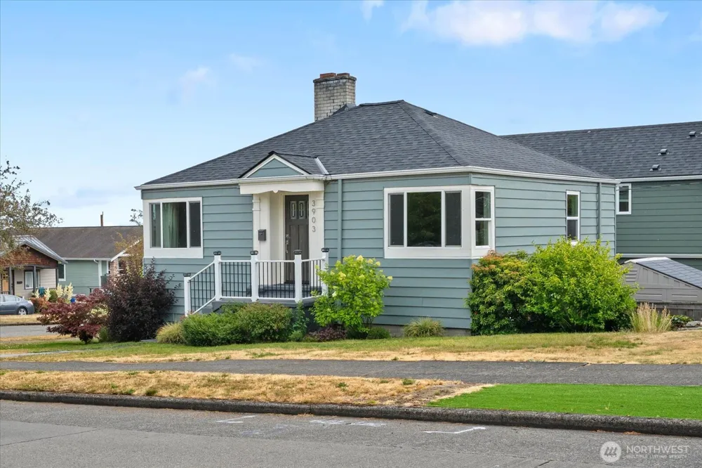 3903 SW Dakota Street Seattle, WA 98116