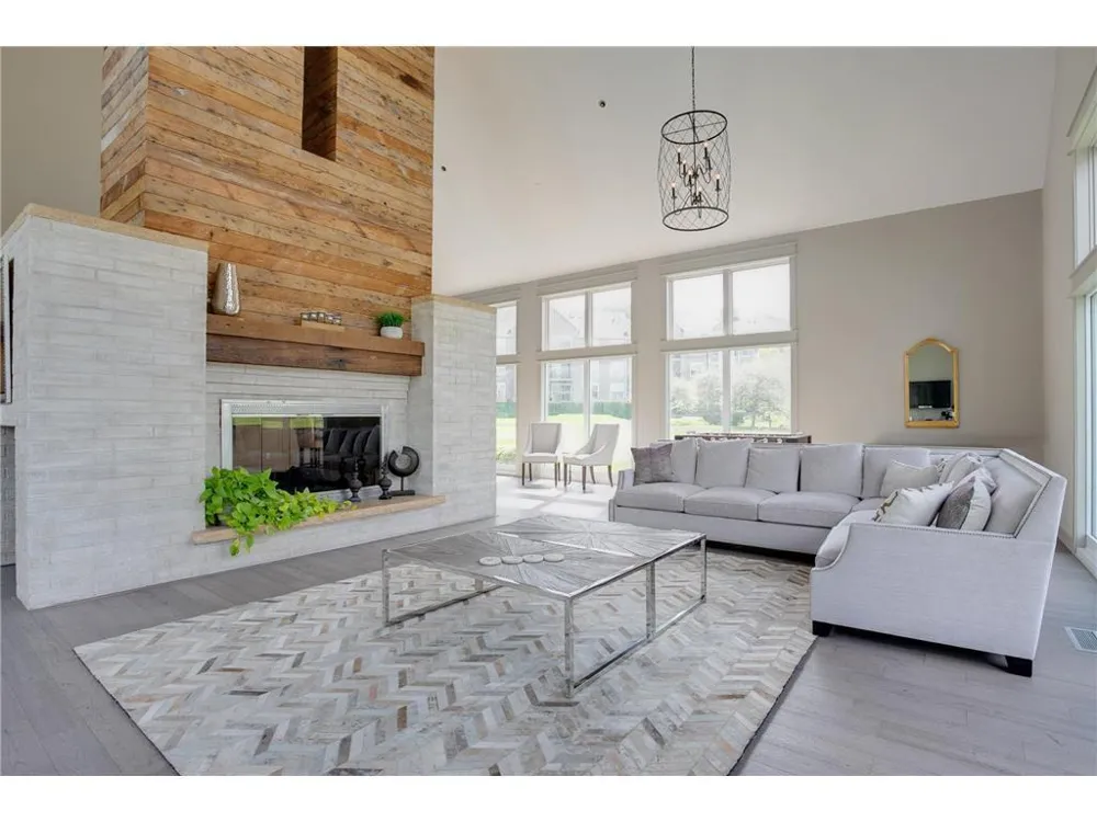 6155 Chasewood Parkway #204 Minnetonka, MN 55343