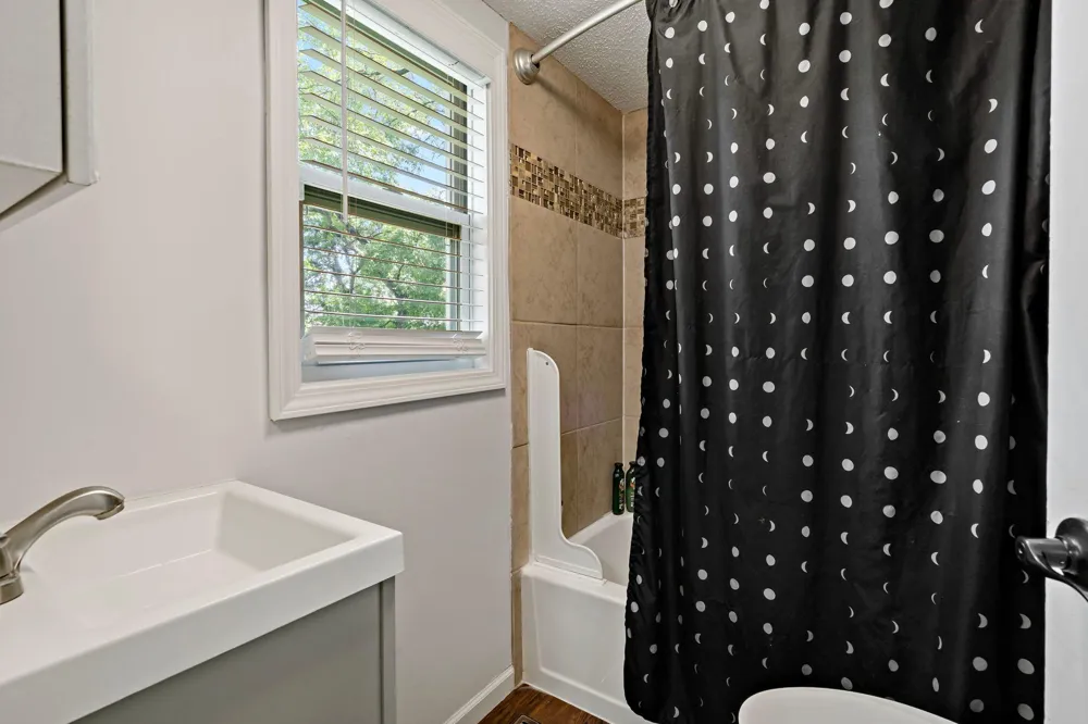 5740 Dupont Avenue Brooklyn Center, MN 55430