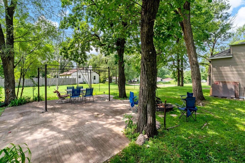 5740 Dupont Avenue Brooklyn Center, MN 55430