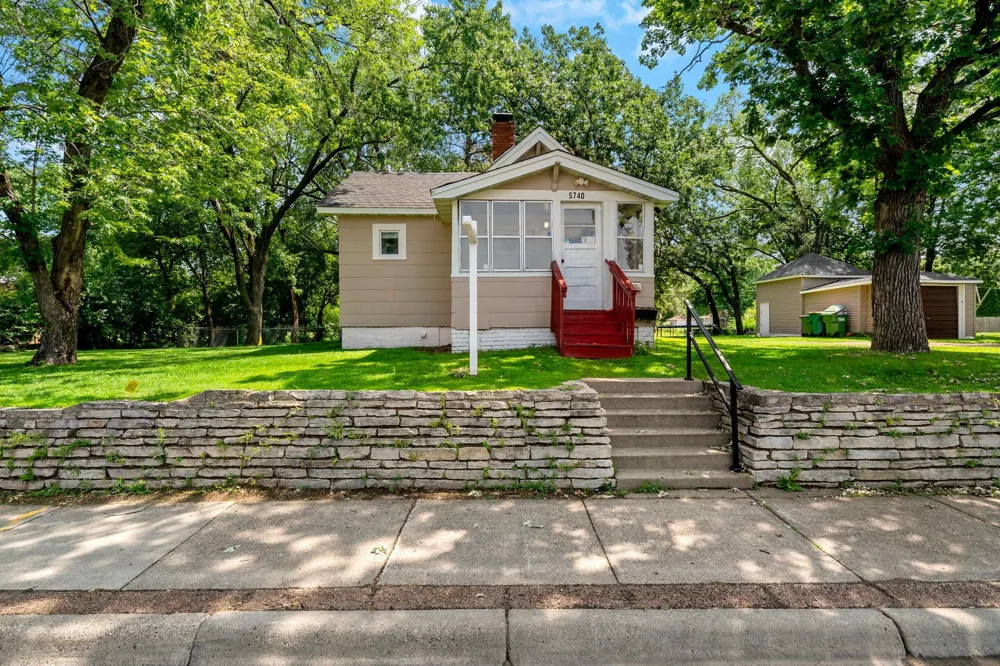 5740 Dupont Avenue Brooklyn Center, MN 55430