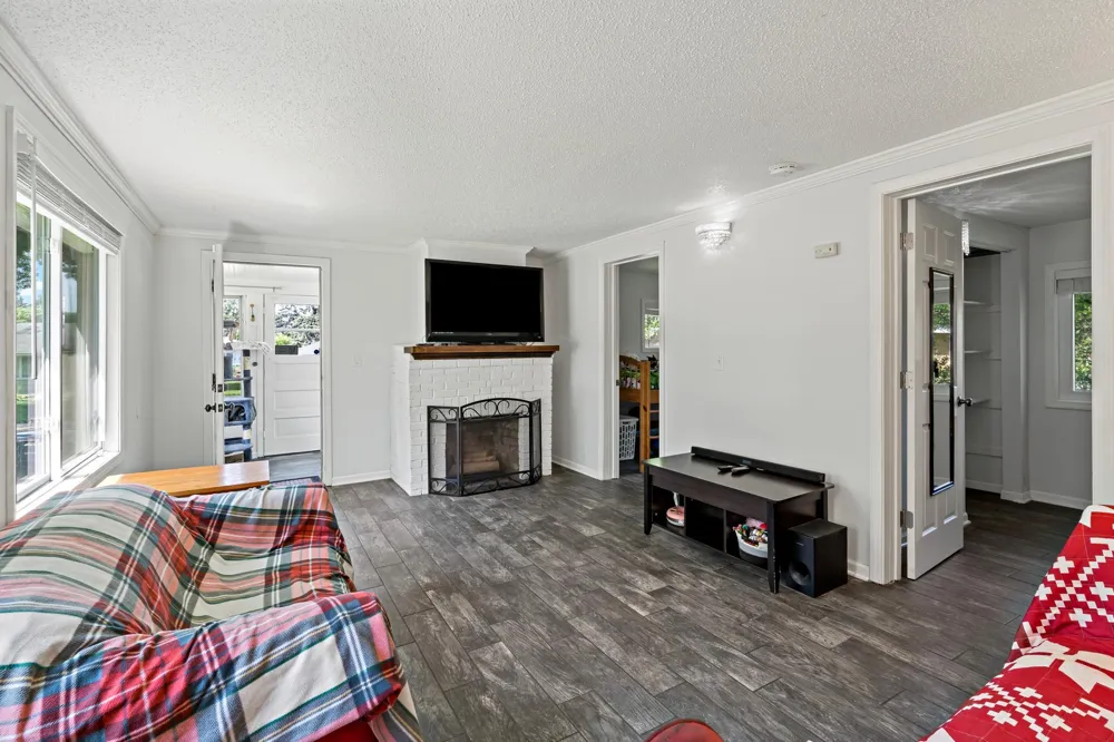 5740 Dupont Avenue Brooklyn Center, MN 55430