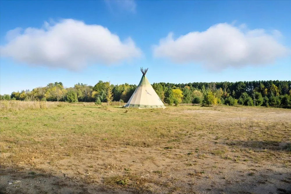 185 Crow Wing Lake Drive NE Akeley, MN 56433