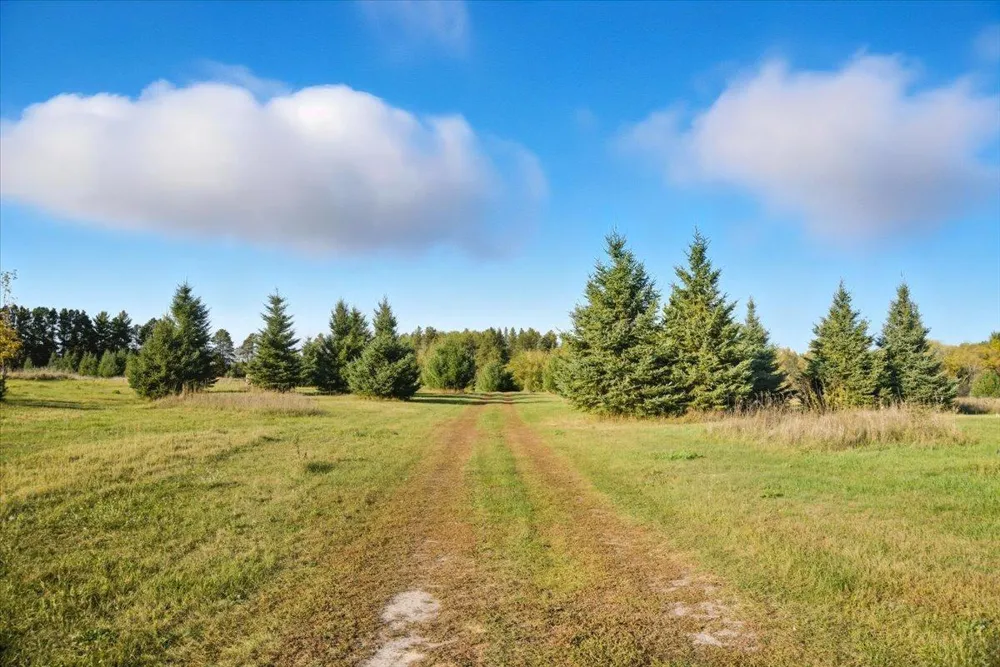 185 Crow Wing Lake Drive NE Akeley, MN 56433
