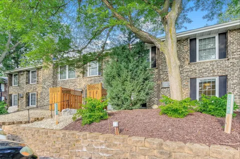 4424 Cedar Lake Road S #1