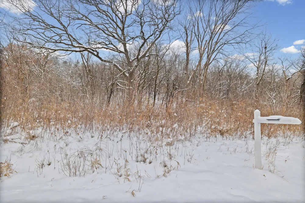 2685 Carver Avenue E Maplewood, MN 55119