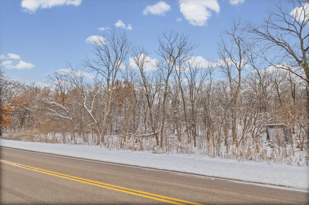 2685 Carver Avenue E Maplewood, MN 55119