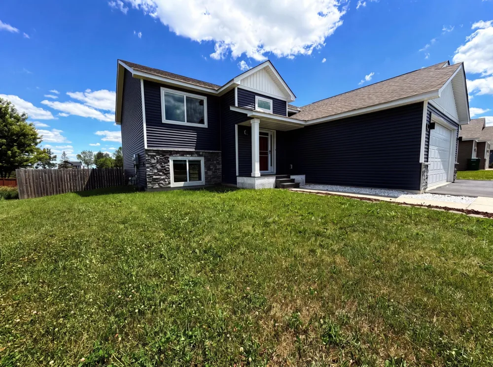 1207 Mulberry Avenue NE Montgomery, MN 56069