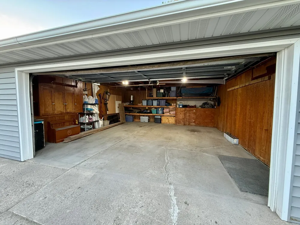11437 33rd Street SE Valley City, ND 58072