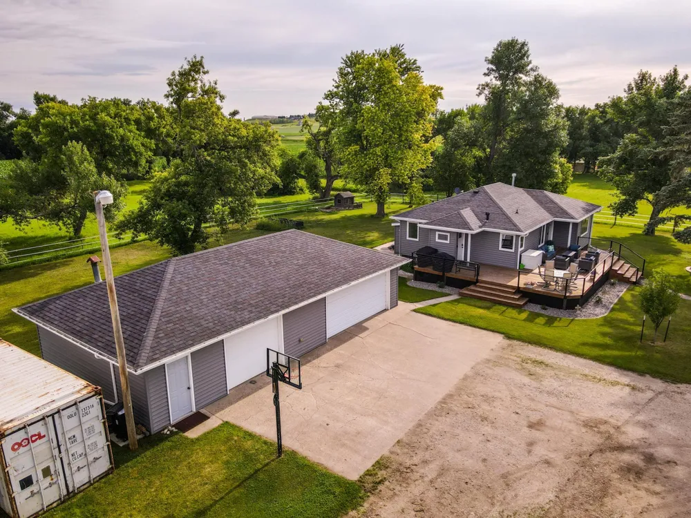 11437 33rd Street SE Valley City, ND 58072