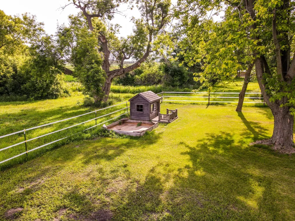 11437 33rd Street SE Valley City, ND 58072