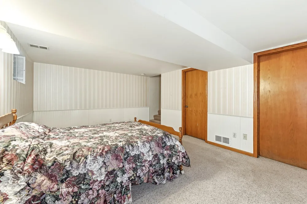 62561 120th Avenue Claremont, MN 55924