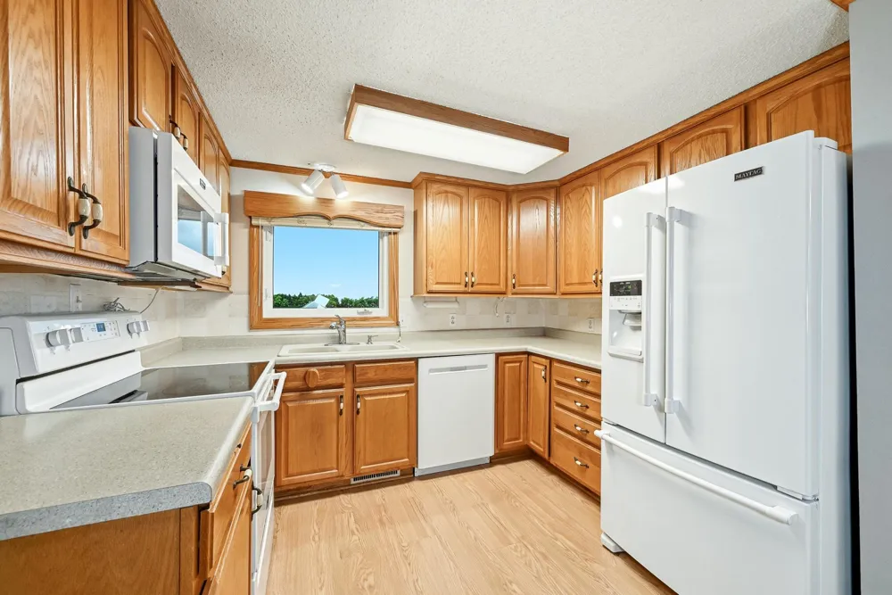 62561 120th Avenue Claremont, MN 55924