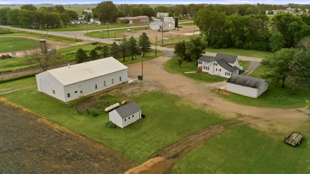 62561 120th Avenue Claremont, MN 55924