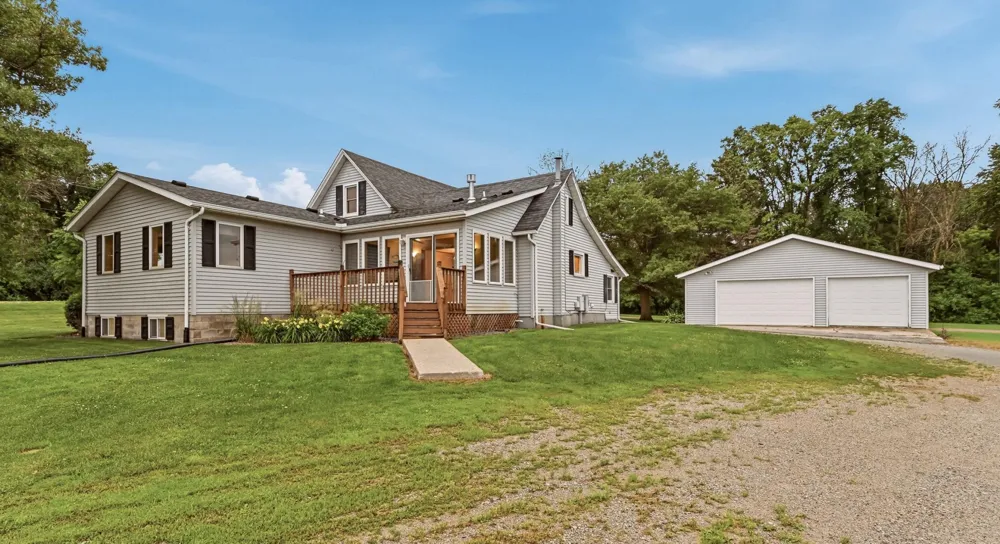 62561 120th Avenue Claremont, MN 55924