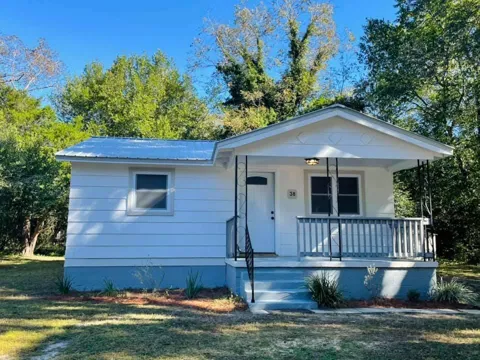 38 Lincoln Avenue